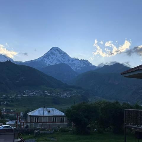 Hotel Golden Star Kazbegi Exterior foto