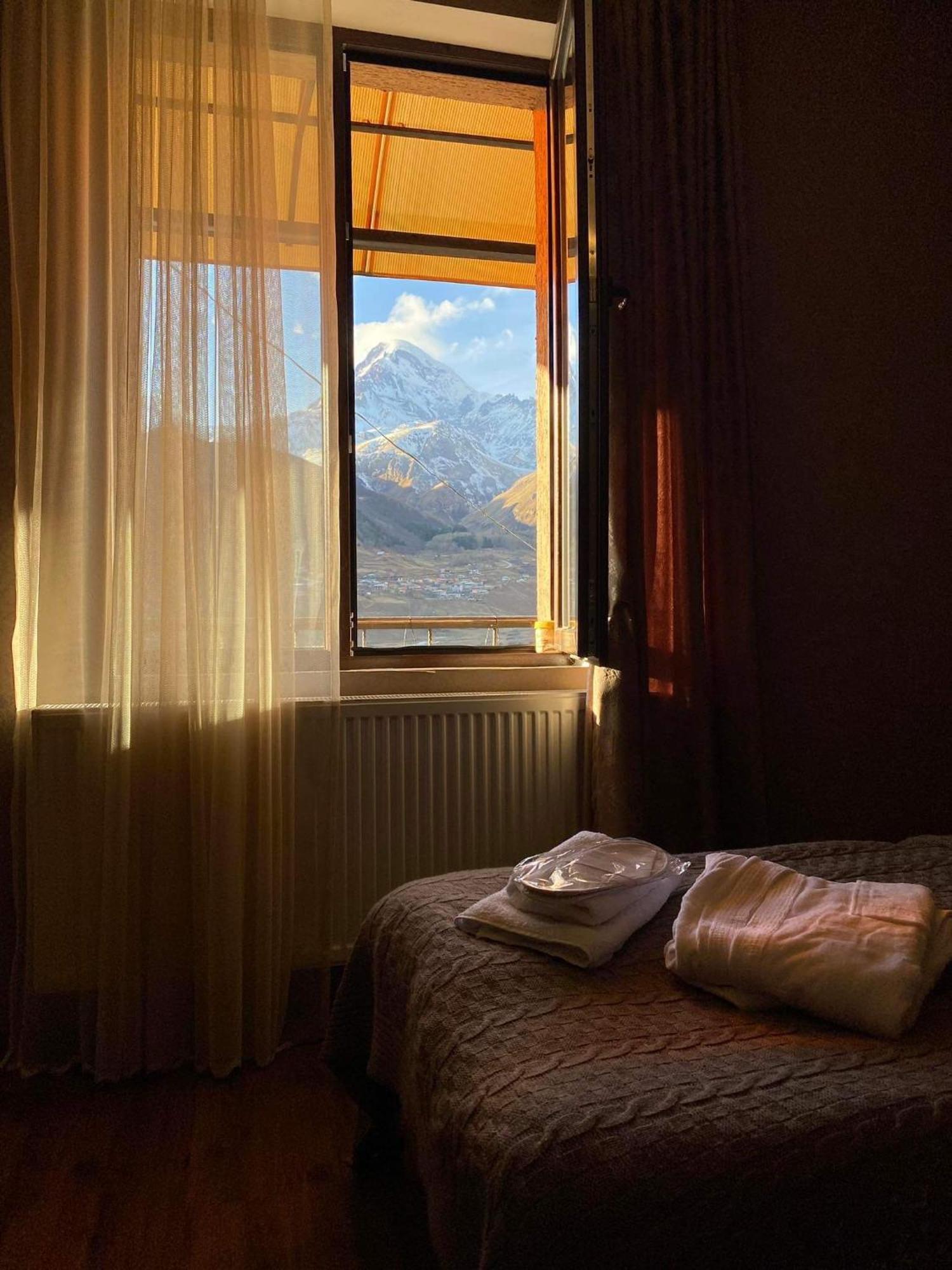 Hotel Golden Star Kazbegi Zimmer foto